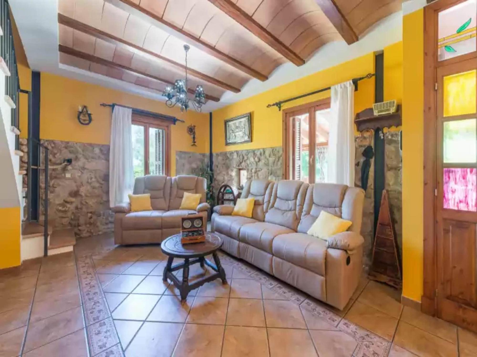 With Private Pool In Villa Inca (Mallorca)