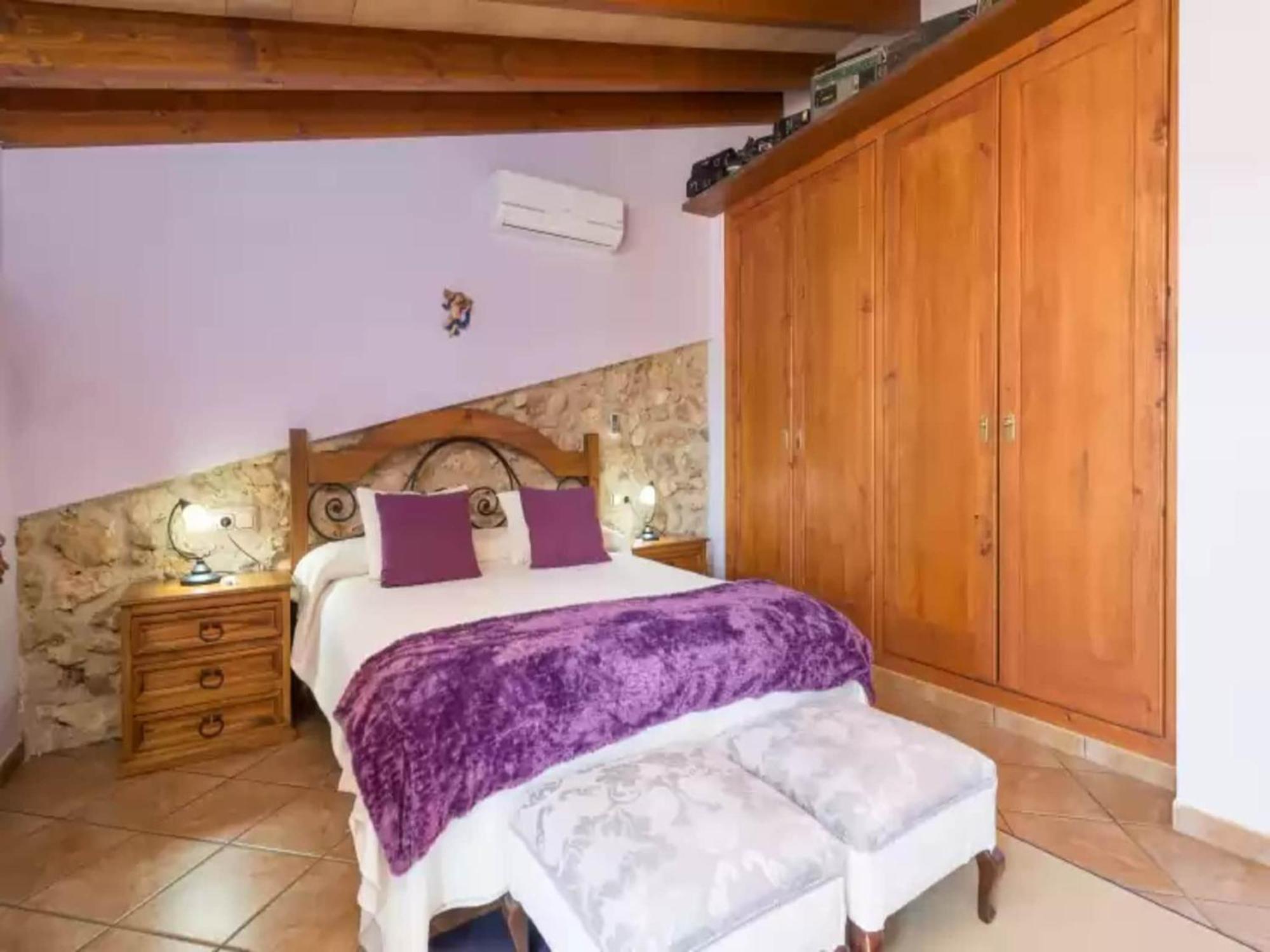 Villa With Private Pool In *