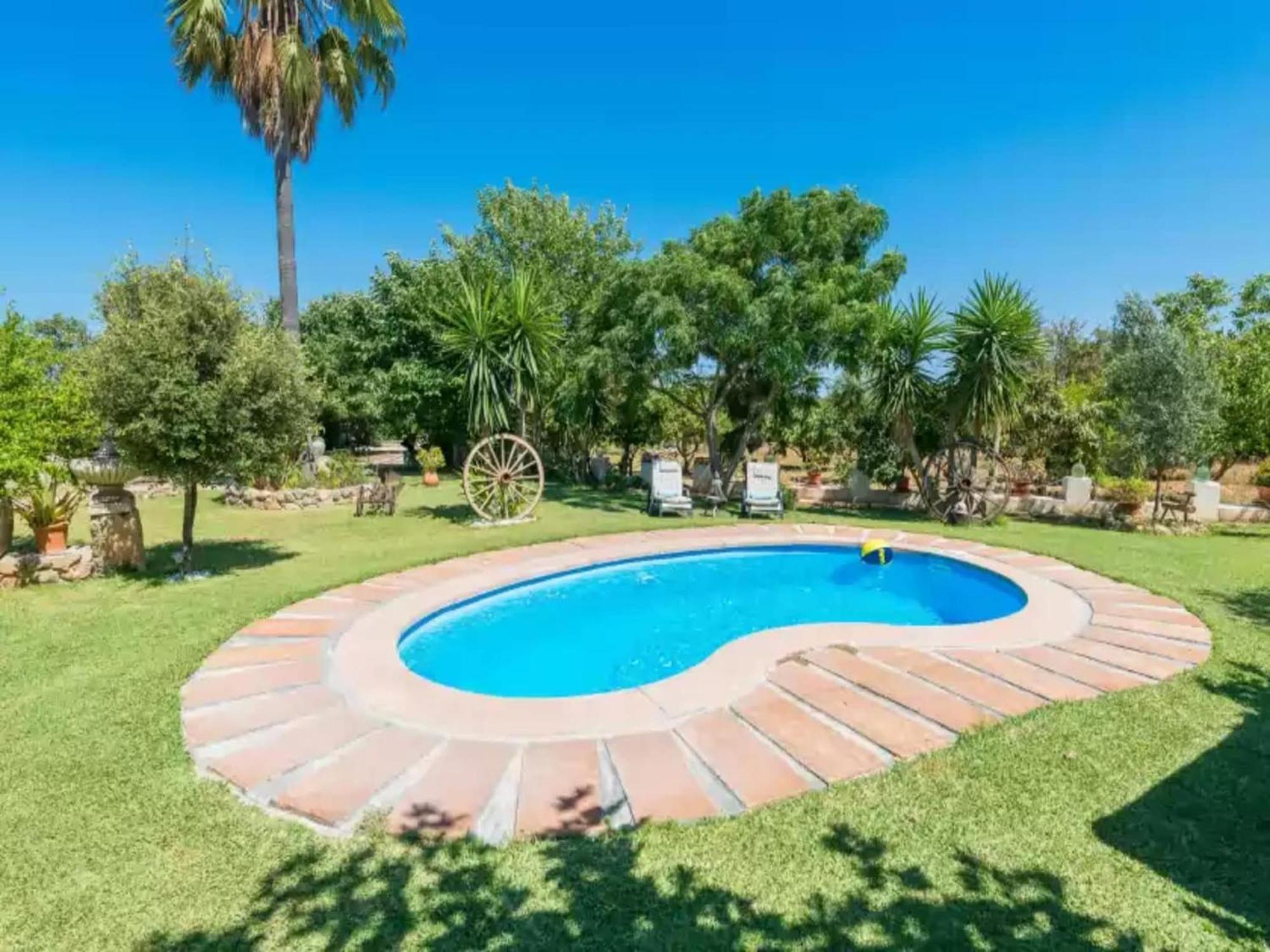 Villa With Private Pool In *